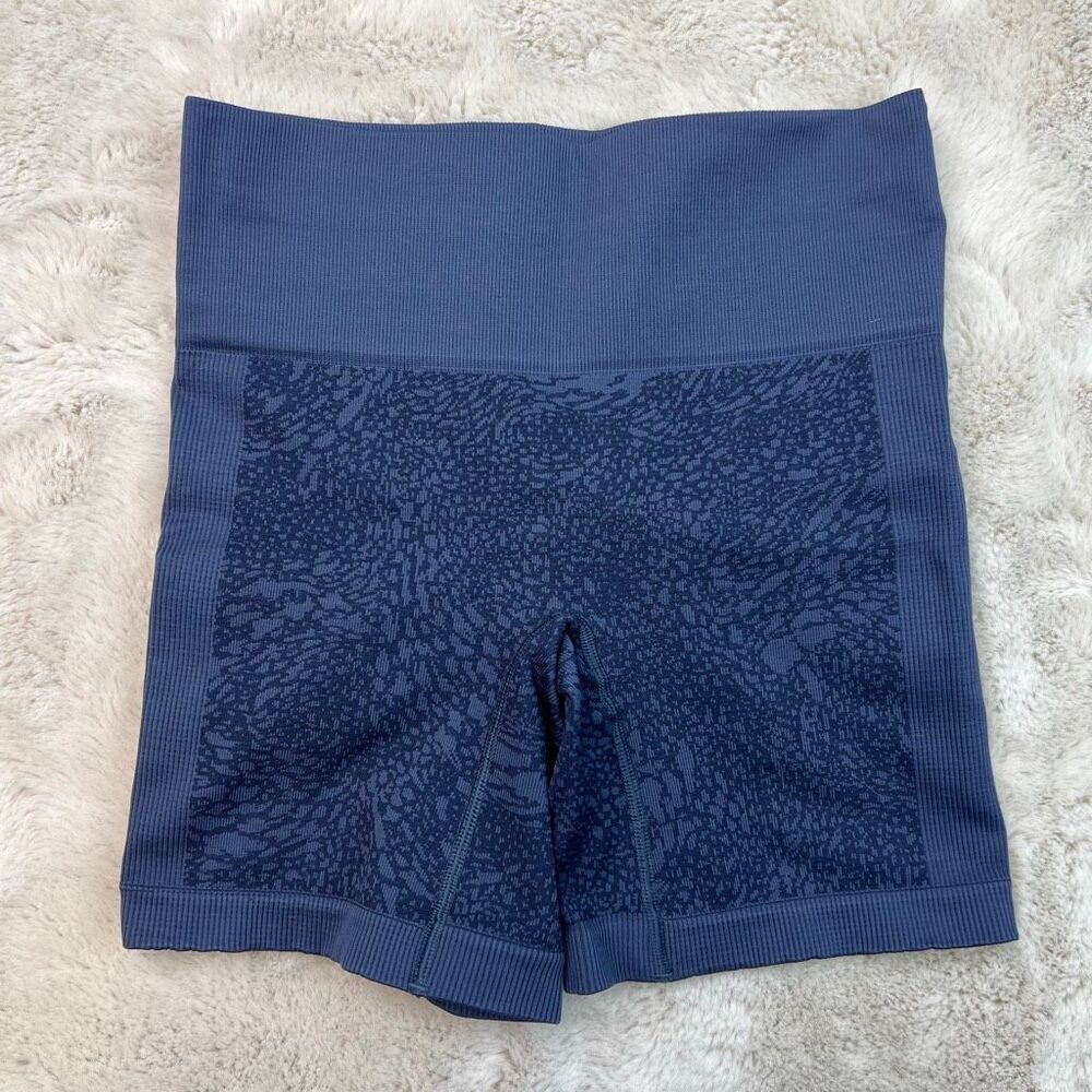 Lululemon Ebb to Street High Rise Shorts 8" Biker Shorts Mineral Blue Size 4